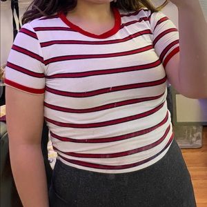 Cropped striped tee shirt